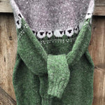 Baumwollpullover mit grasendem Schaf-Muster