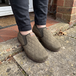 CECILIA CLASSIC COMFORT SHOES