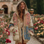 Durchdacht designte Strickjacke