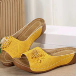 NESSA FLOWER DETAIL COMFORT SANDALS