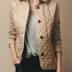 Anmutig designte Jacke