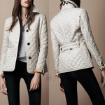Anmutig designte Jacke