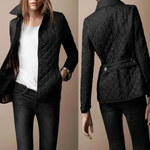 Anmutig designte Jacke
