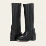 Anmutige orthopädische Stiefel für einen modernen Look
