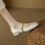 Naila Pumps